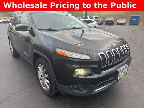 Used 2014 Jeep Cherokee Limited w/ Technology Group image 2