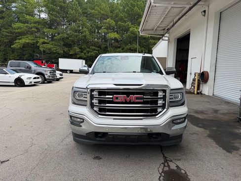 Used 2018 GMC Sierra 1500 SLT AWD/4WD image 2