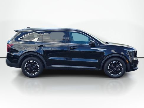 Used 2024 Kia Sorento S FWD image 7