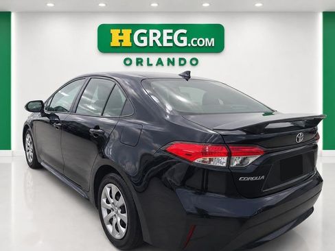 Used 2020 Toyota Corolla LE FWD image 2
