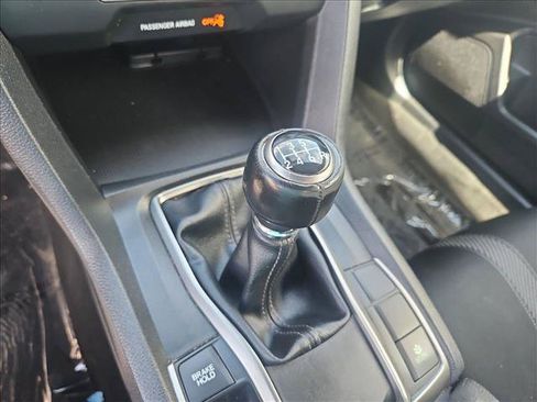Used 2018 Honda Civic Sport image 6