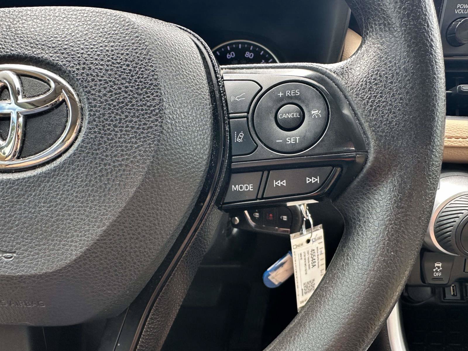 Used 2021 Toyota RAV4 LE FWD image 13