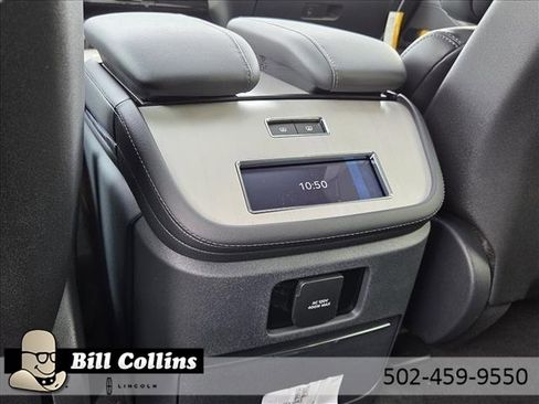 New 2025 Lincoln Navigator Reserve w/ Jet Appearance Package image 16
