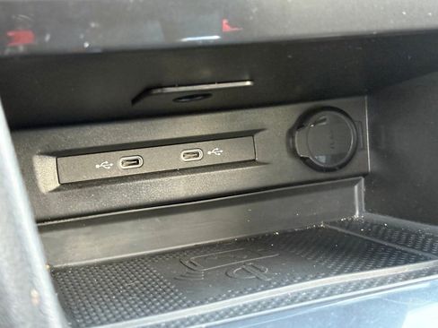 Used 2024 Volkswagen Tiguan SE R-Line image 22