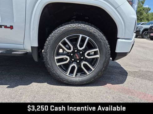 New 2026 GMC Sierra 1500 AT4 w/ AT4 Premium Package AWD/4WD image 17