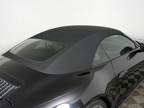 Certified 2020 Porsche 911 Carrera 4S AWD/4WD image 15