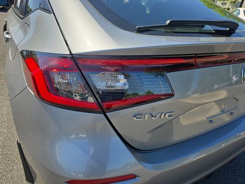 Used 2023 Honda Civic Sport image 35