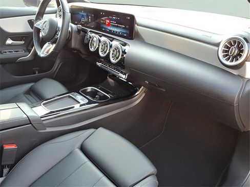 Used 2025 Mercedes-Benz CLA 250 4MATIC image 20