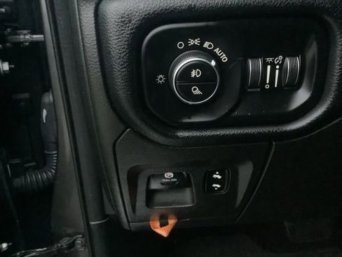 Used 2019 RAM 1500 Laramie image 19