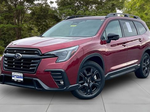 Used 2023 Subaru Ascent Onyx Edition Limited image 3