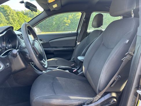 Used 2013 Dodge Avenger SE FWD image 11