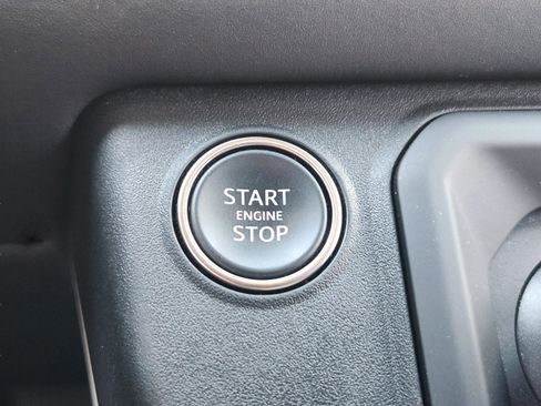 Used 2025 Land Rover Defender 110 S image 20