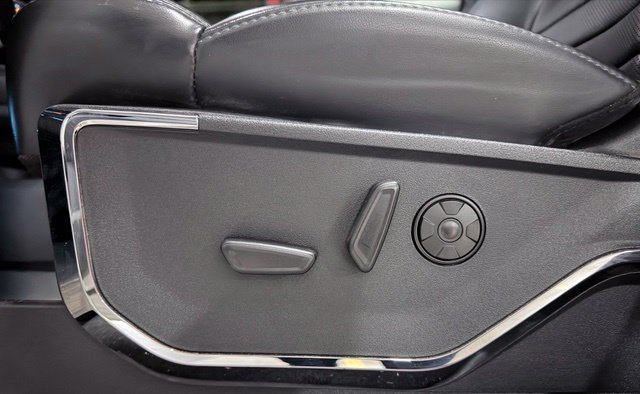 Used 2025 Ford F250 Platinum AWD/4WD image 22