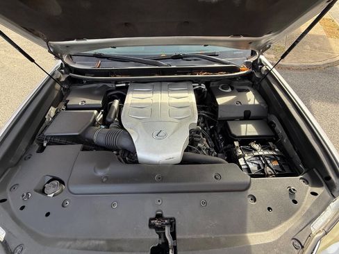 Used 2011 Lexus GX 460 image 24