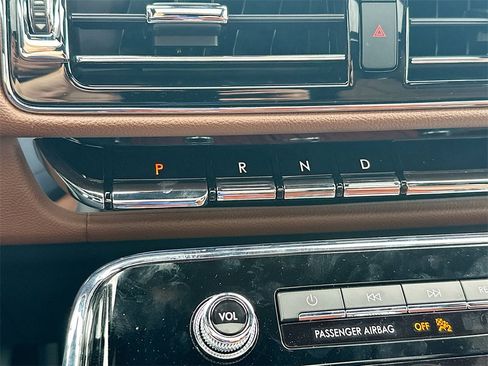 Used 2024 Lincoln Navigator Reserve image 22