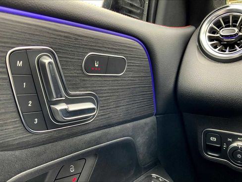 Certified 2025 Mercedes-Benz GLB 250 GLB 250 image 24