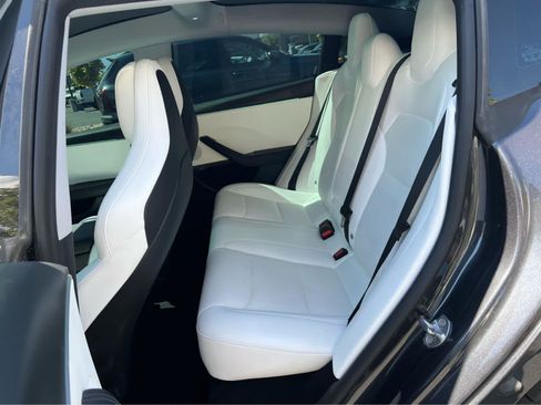 Used 2024 Tesla Model 3 Performance AWD/4WD image 27