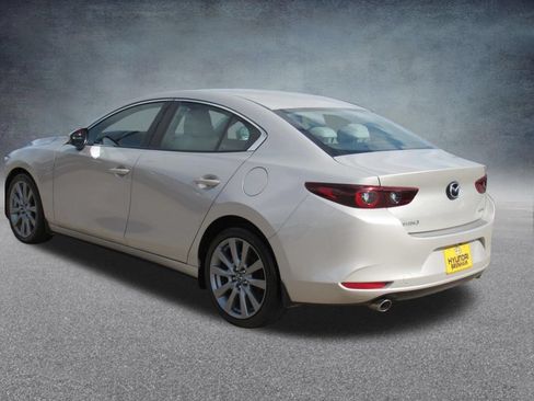 Used 2024 MAZDA MAZDA3 s FWD image 5
