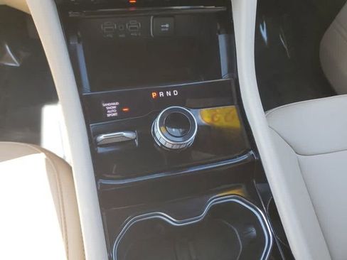 Used 2023 Jeep Grand Cherokee Limited AWD/4WD image 19