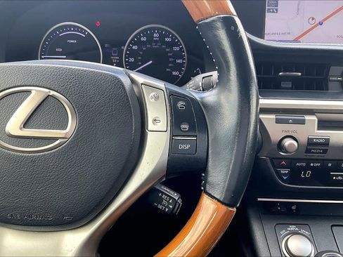 Used 2013 Lexus ES 300h w/ Premium Pkg FWD image 22