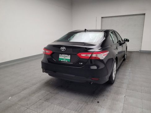 Used 2020 Toyota Camry LE image 7