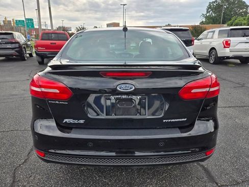 Used 2017 Ford Focus Titanium FWD image 7