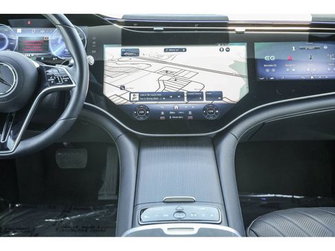 Used 2023 Mercedes-Benz EQS 580 4MATIC Sedan image 13