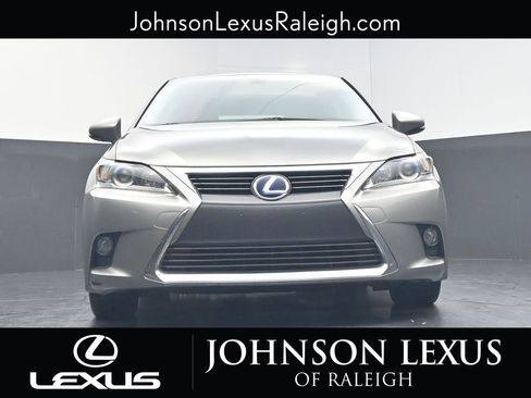 Used 2017 Lexus CT 200h image 16