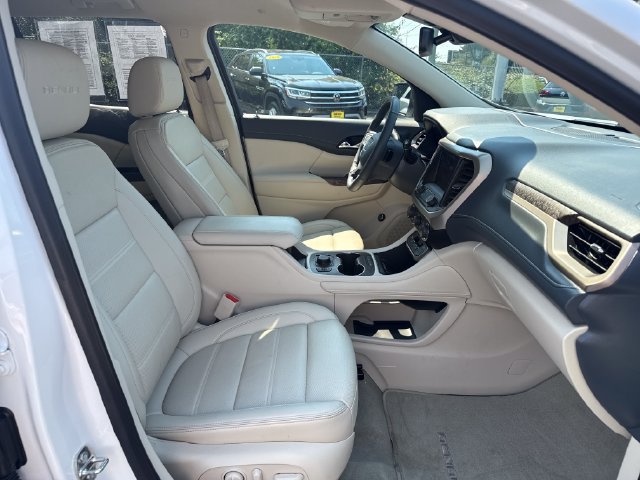 Used 2023 GMC Acadia Denali AWD/4WD image 9