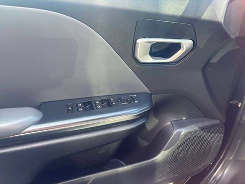 Used 2025 Kia K4 FWD image 18