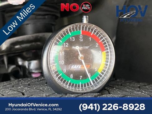 Certified 2025 Hyundai Tucson Limited FWD image 55