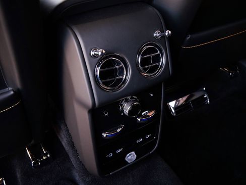 Used 2026 Rolls-Royce Cullinan AWD/4WD image 28