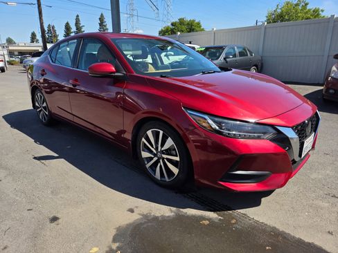 Used 2020 Nissan Sentra SV w/ SV Premium Package FWD image 5