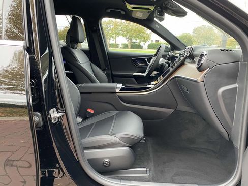 Certified 2025 Mercedes-Benz GLC 300 4MATIC image 12