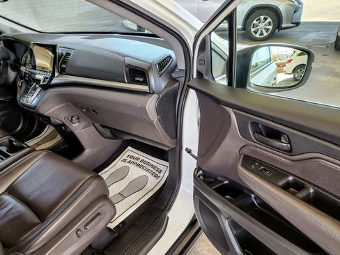 Used 2018 Honda Odyssey EX-L image 16