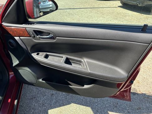 Used 2008 Chevrolet Impala LT w/ Luxury Edition Package FWD image 19