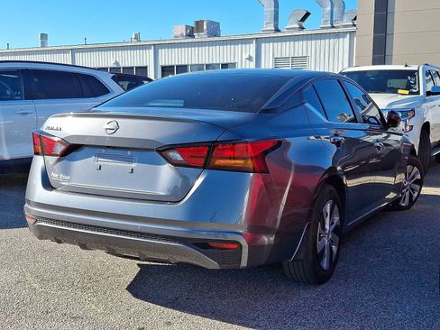 Used 2024 Nissan Altima 2.5 S image 3