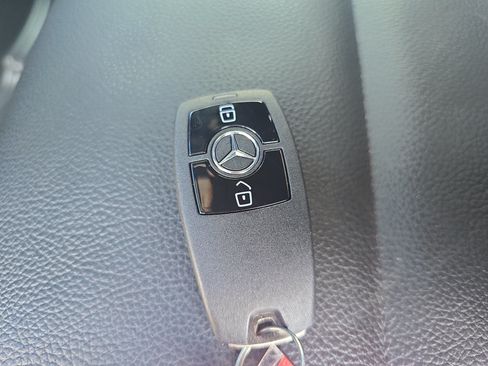 Used 2024 Mercedes-Benz Sprinter 2500 image 35