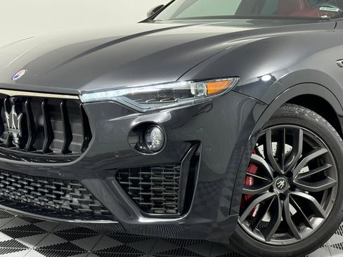 Used 2020 Maserati Levante S GranSport image 11