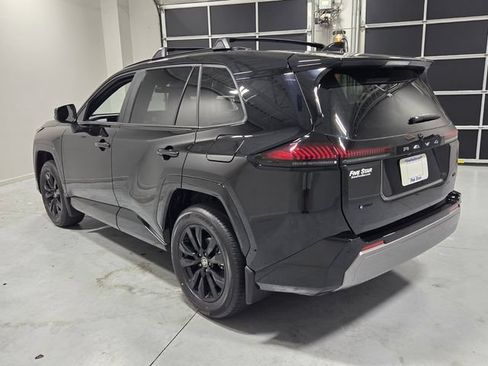 Used 2026 Toyota RAV4 SE FWD image 8