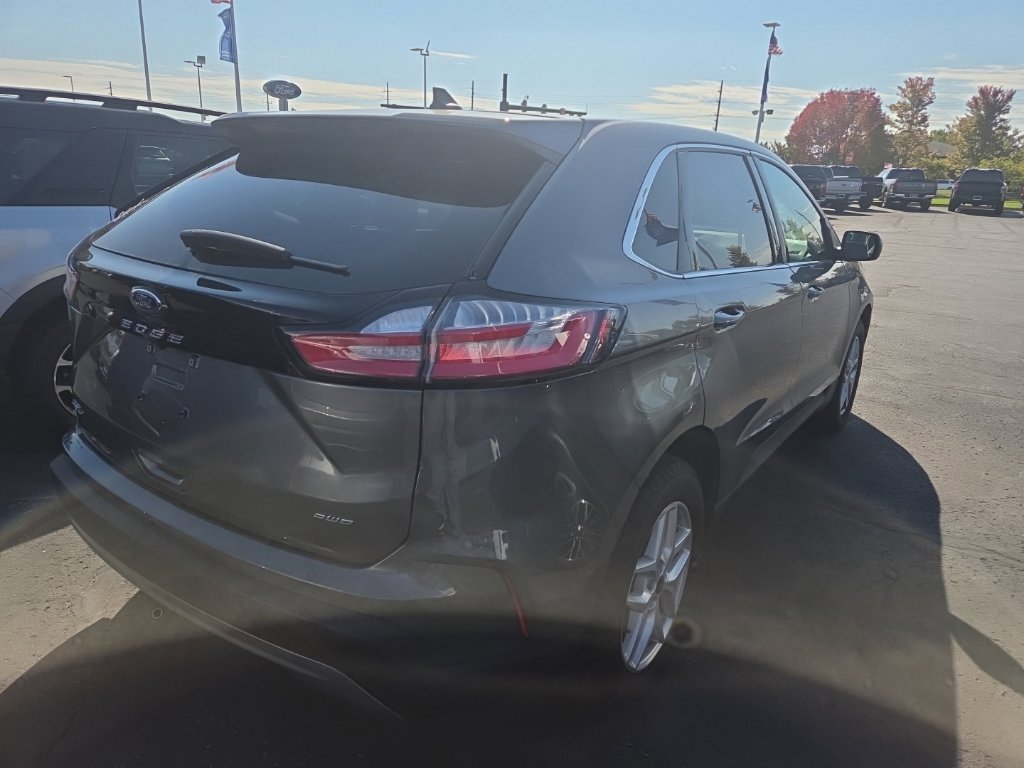 Certified 2024 Ford Edge SEL w/ Convenience Package AWD/4WD image 10