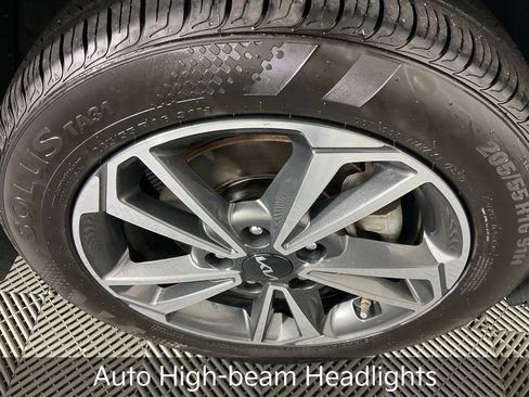 Certified 2023 Kia Forte LXS w/ LXS Technology Package image 12