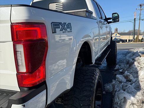 Used 2021 Ford F250 Lariat image 3