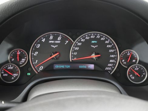 Used 2007 Chevrolet Corvette Coupe w/ Preferred Equipment Group RWD image 9