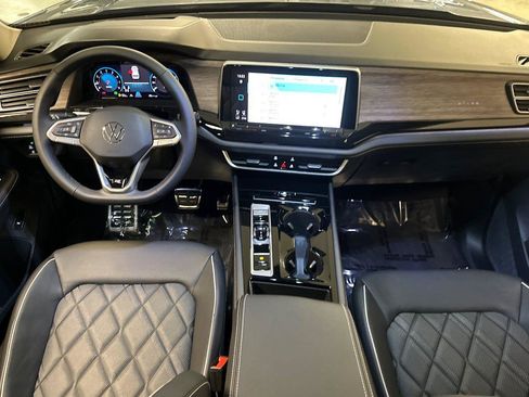 New 2025 Volkswagen Atlas SEL Premium R-Line image 12