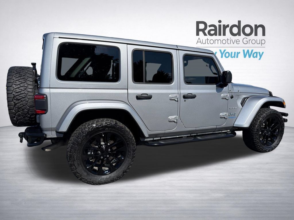 Used 2021 Jeep Wrangler Unlimited Sahara w/ Cold Weather Group AWD/4WD image 7