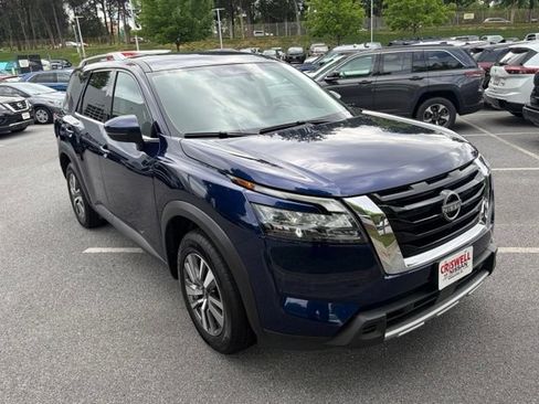 Certified 2025 Nissan Pathfinder SL AWD/4WD image 2