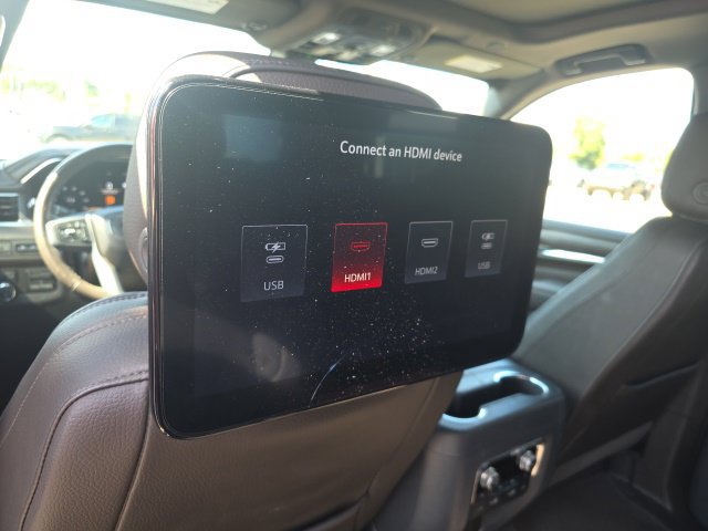 Used 2022 GMC Yukon Denali w/ Denali Ultimate Package RWD image 12