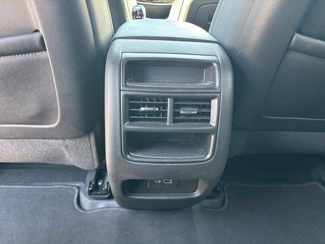 Used 2023 Cadillac XT5 Luxury w/ LPO, Floor Liner Package FWD image 26