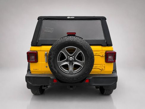 Used 2019 Jeep Wrangler Sport AWD/4WD image 4